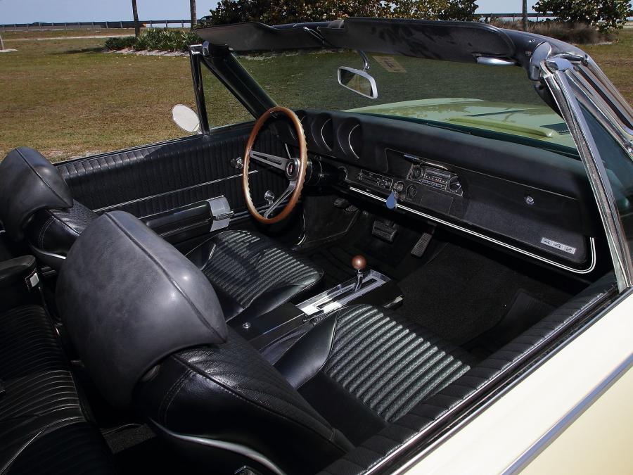 Интерьер Oldsmobile 442 Convertible (4467) 1968 года  (фото 34 из 34)